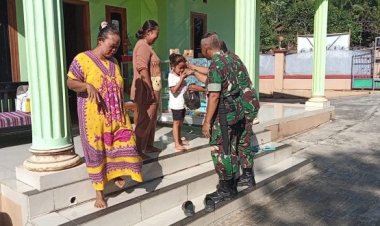 Serma Iwan Suryadi Koramil 0102/Cadasari Lakukan Kegiatan Sosial Di Wilayah