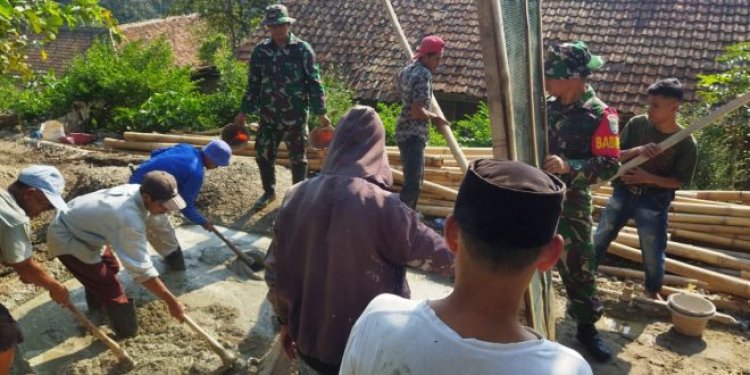 Desa Kurungdahu Cadasari Jadi Sasaran Karya Bakti Kodim 0601/Pandeglang