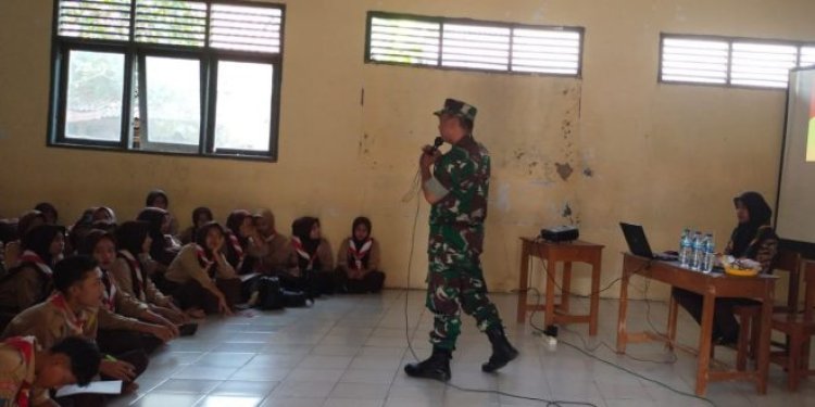 Anggota Satgas TMMD 117 Kodim 0601/Pandeglang Berikan Materi Wawasa Kebangsaan Kepasa Siswa-Siswi SMK di Patia