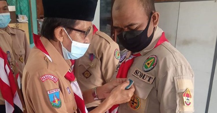 Serma Agus Rizal Raih Penghargaan Lencana Pancawarsa Gerakan Pramuka
