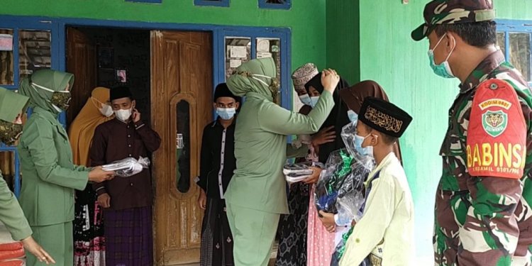 Persit KCK Kodim 0601/Pandeglang Berikan Bantuan Ke Ponpes