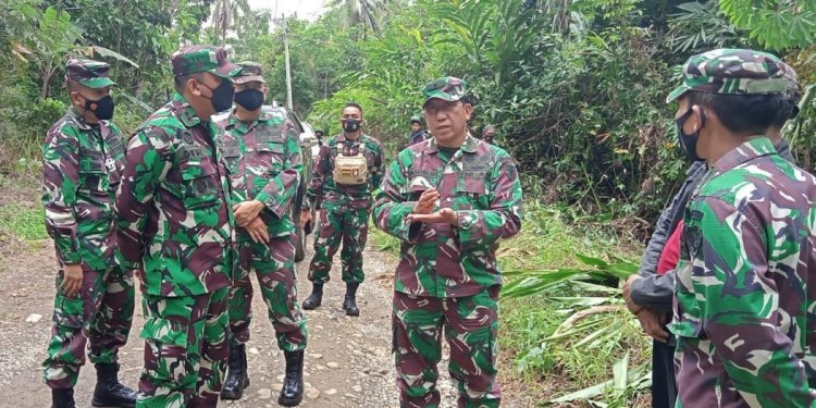 Dandim 0601/Pdg Dampingi Kapok Sahli Pangdam III/SLW Tinjau Lahan TNI di Cimanggu