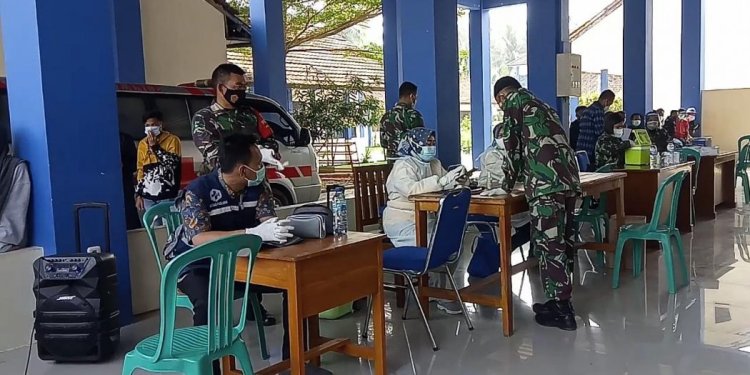 Perkuat Imun, Kodim 0601/Pandeglang Buka Gerai Vaksinasi di SMKN 3 Pandeglang