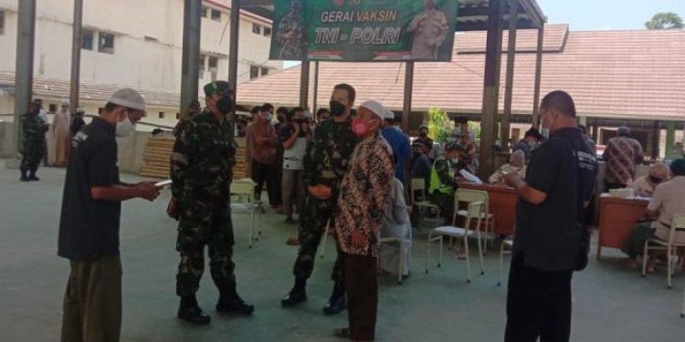 Kodim 0601/Pandeglang Buka Gerai Vaksin di Ponpes Modern Riyadhussolihin Cimanuk