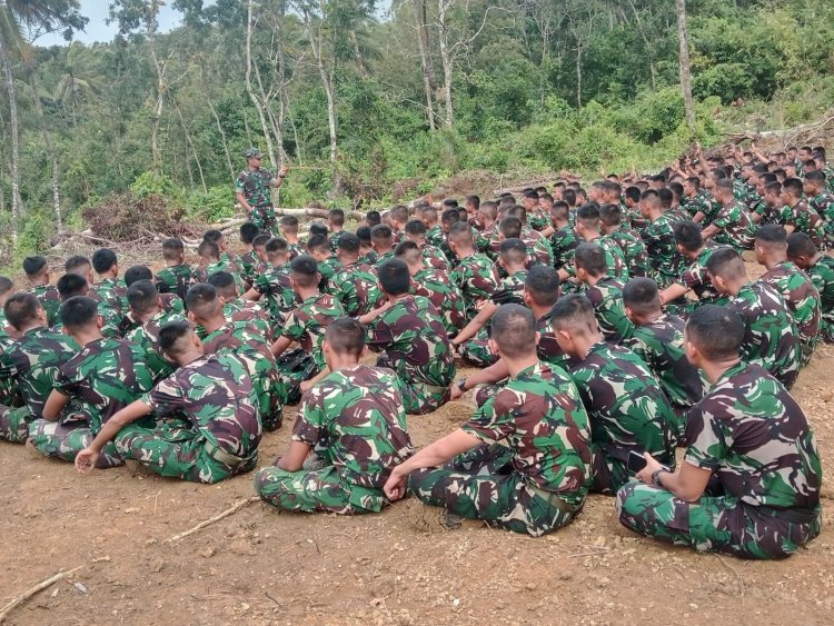 Dandim 0601/Pandeglang Berikan Pengarahan Kepada Anggota Yon TP 842/BS