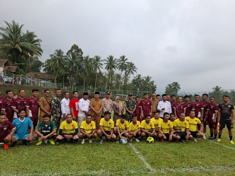 Dandim 0601/Pandeglang, Dampingi Bupati Buka Turnamen Sepak Bola Di Pulosari