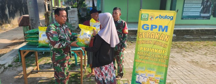 Koramil 0111/Pagelaran Bekerja Sama dengan Bulog Gelar Stand Beras Murah SPHP Kemasan 5 Kg