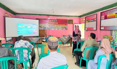 Dinas Sosial Kabupaten Pandeglang Beri Penyuluhan Pencegahan Kenakalan Remaja dalam Program TMMD ke-126 di Desa Cikentrung