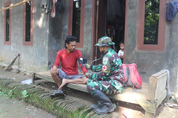 Satgas TMMD ke-126 Kodim 0601/Pandeglang Gelar Pemeriksaan Kesehatan Gratis untuk Warga Desa