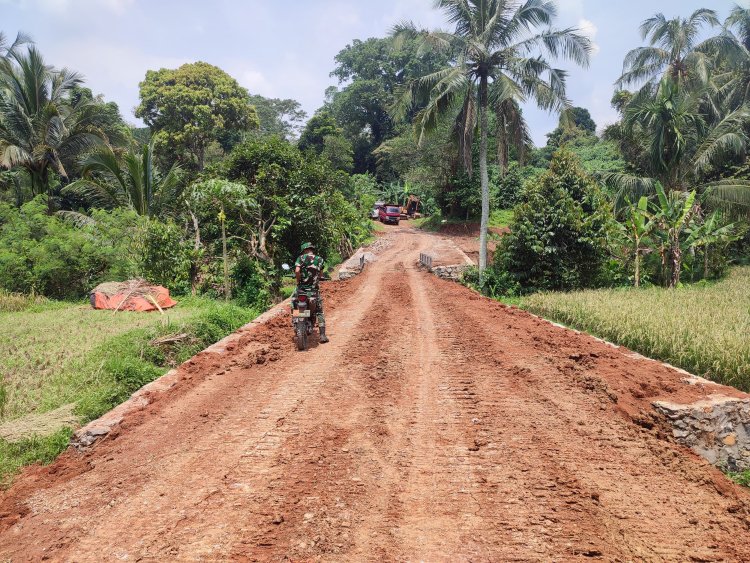 SATGAS TMMD KE-126 CAPAI PROGRES PEMBUKAAN JALAN 98% DALAM WAKTU 11 HARI
