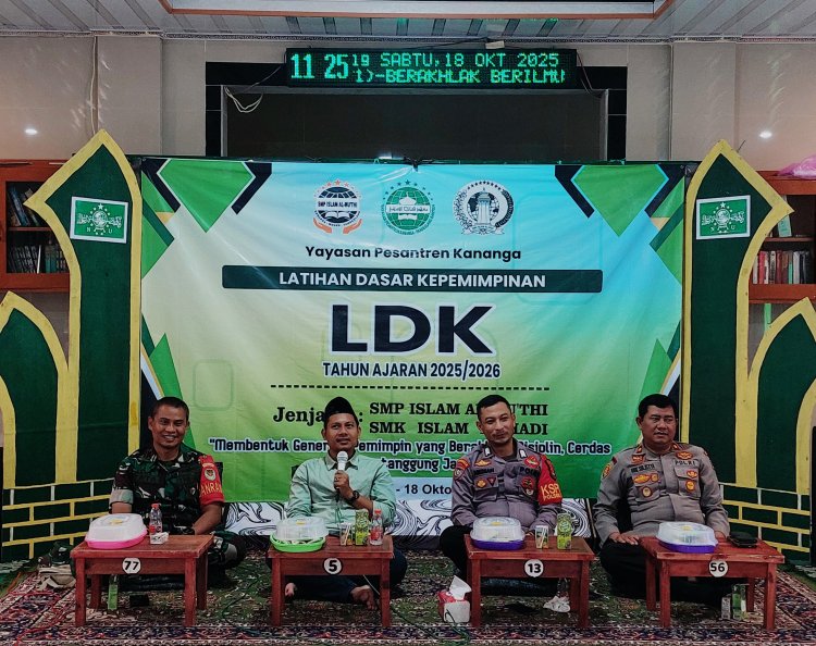 Kapten Inf Tata, Danramil 0106/Menes, Jadi Pemateri dalam Kegiatan Latihan Dasar Kepemimpinan (LDK) di Pesantren Kananga Kecamatan Menes Kabupaten Pandeglang