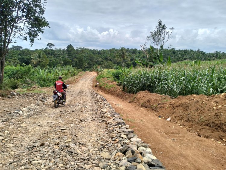 Satgas TMMD ke-126 Laksanakan Pengerasan Jalan, Warga Kini Dapat Melalui Jalur dengan Kendaraan Roda Dua
