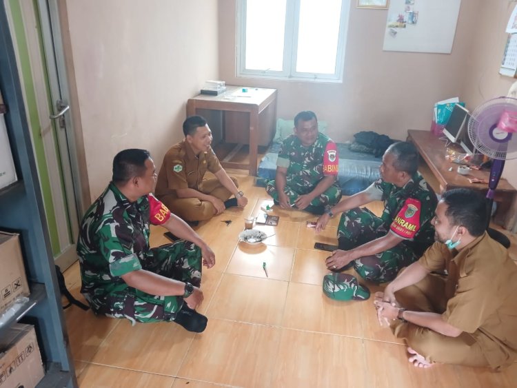 Danramil 0116/Cikeusik Laksanakan Kegiatan Komsos Bersama Kepala Puskesmas Cikeusik untuk Perkuat Sinergi Pelayanan Masyarakat