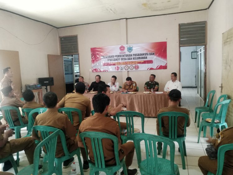 Sertu Agus S Babinsa Koramil 0107/Saketi Hadiri Penyuluhan BANKUM PERADIN Kabupaten Pandeglang di Kecamatan Saketi