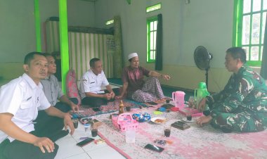 Serka Asep T Babinsa Kelurahan Kadomas Laksanakan Komsos Bersama Aparatur Kelurahan dan Tokoh Agama