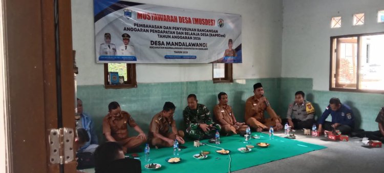 KAPTEN INF SUPRIATIN DANRAMIL 0105/MANDALAWANGI MUSYAWARAH DESA (MUSDES) PENYUSUNAN RANCANGAN APBDES TAHUN ANGGARAN 2026