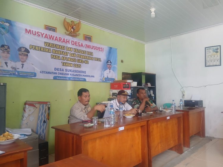 Babinsa Koramil 0101/Pandeglang Hadiri MUSDES Verifikasi dan Validasi Data Penerima Manfaat SIKS-NG Tahun 2025 di Desa Sukaseneng