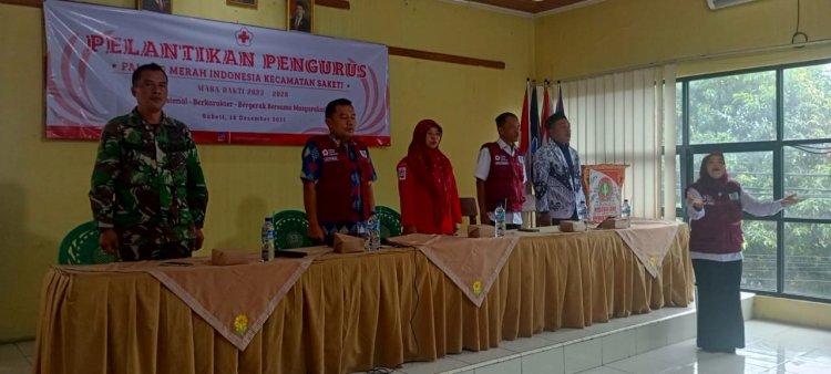 Peltu Bahtiar (Batuud Koramil 0107/Saketi) Hadiri Pelantikan Pengurus Palang Merah Indonesia (PMI) Kecamatan Saketi Tahun 2025