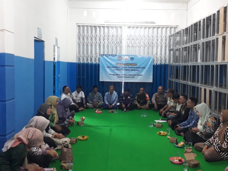Danramil dan Anggota Babinsa Koramil 0109/Munjul Hadiri Grand Launching MBG Satuan Pelayanan Pemenuhan Gizi (SPPG) Munjul