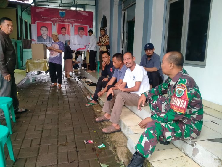 Babinsa Koramil 0101/Pandeglang Monitoring Pelaksanaan Pemilihan Ketua RW Ciekek Babakan 06 Kelurahan Karaton