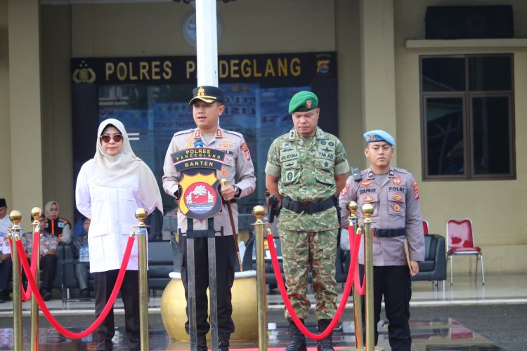 Apel Gelar Pasukan Operasi Lilin Maung 2025 dalam Rangka Pengamanan Natal 2025 dan Tahun Baru 2026