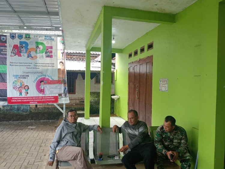 SERKA ARPAN BABINSA KORAMIL 0113/CIBALIUNG LAKSANAKAN ANJANGSANA DENGAN KEPALA DESA MENDUNG