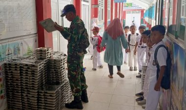 Serka Suryadi Babinsa Koramil 0110/Labuan Laksanakan Pendampingan Program Makan Bergizi Gratis di Wilayah Kecamatan Labuan