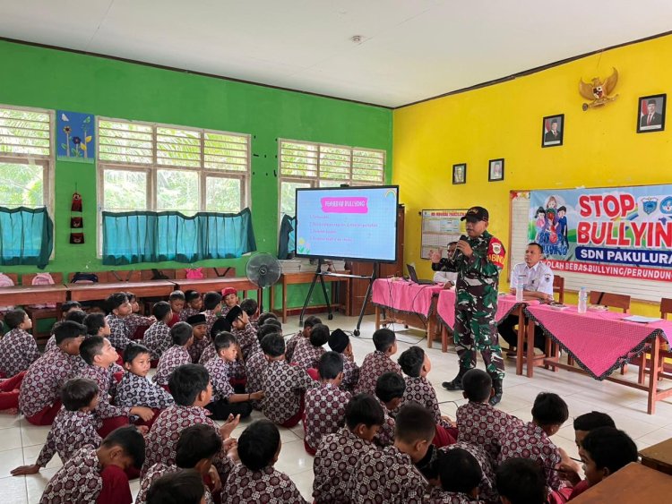SERTU KURNIAWAN BABINSA KORAMIL 0102/CADASARI LAKSANAKAN SOSIALISASI BULLYING DAN NARKOBA DI SDN PAKULURAN
