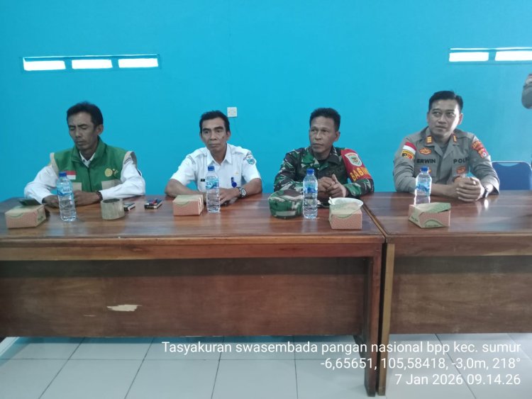 Sertu Harpianto Babinsa Menghadiri Tasyakuran Swasembada Pangan di Desa Sumberjaya, Kecamatan Sumur