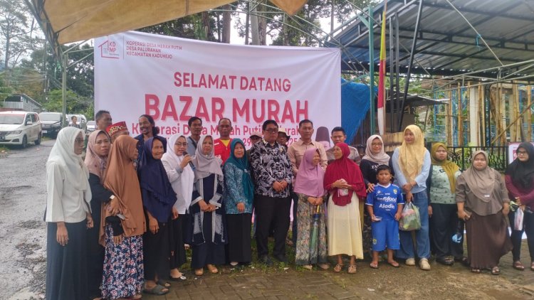 Danramil dan Babinsa Koramil 0103/Banjar Hadiri dan Dukung Pembukaan Gebyar Bazar Murah serta Pendaftaran Anggota Koperasi KDKMP di Desa Palurahan