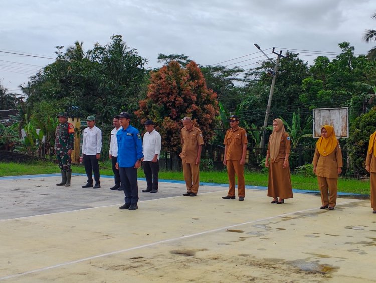 Sertu Tata. S Babinsa Koramil 0109/Munjul Hadiri Apel Koordinasi Lintas Sektoral Tingkat Kecamatan Angsana