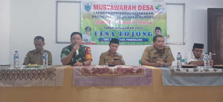 DANRAMIL 0108/BOJONG KAPTEN ARM SISWOYO HADIRI MUSDES DAN LAPORAN PERTANGGUNGJAWABAN BUMDES DESA BOJONG DIGELAR DI AULA KANTOR DESA