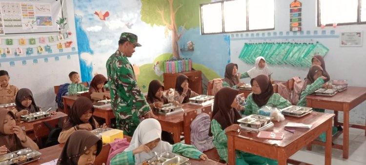 Serka Junaedi Melaksanakan Pendampingan Penyaluran Program Makan Bergizi Gratis (MBG