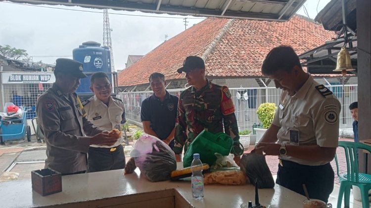 Babinsa Koramil 0101/Pandeglang Bersama Polres Pandeglang Laksanakan Monitoring Wilayah dan Sambang Rutan Kelas IIB Pandeglang
