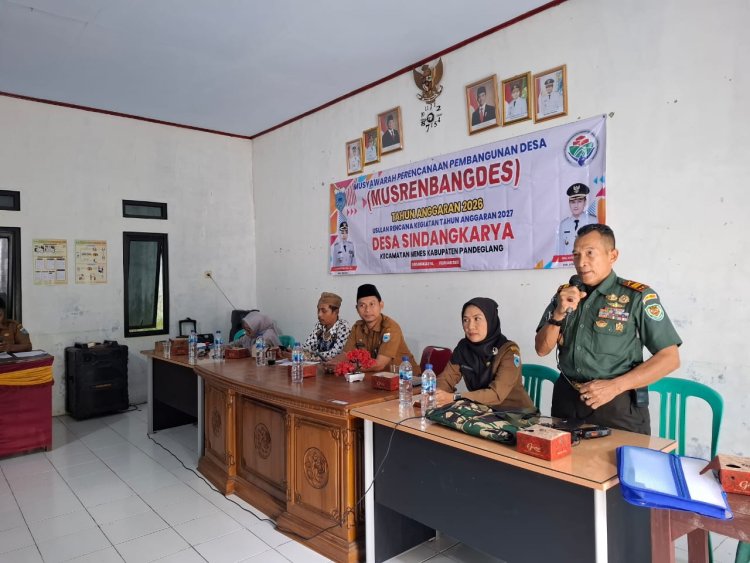 Lettu Inf Ibna Suhar (Danramil 0106/Menes) Hadiri Musyawarah Desa Sindangkarya Bahas Laporan Pertanggungjawaban BUMDes Karyacigodes Tahun 2025