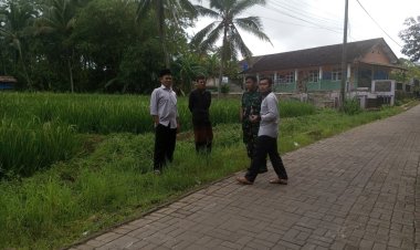 Sertu Sandi S Babinsa Koramil 0104/Cimanuk Laksanakan Monitoring Lahan untuk KDKMP di Desa Kalang Gunung