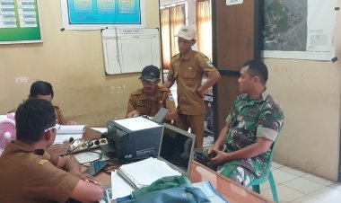 BABINSA KORAMIL 0101/PANDEGLANG LAKSANAKAN KOMUNIKASI SOSIAL BERSAMA LURAH DAN STAF KELURAHAN SARUNI
