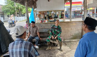 Babinsa Koramil 0104/Cimanuk Laksanakan Komsos dan Monitoring Wilayah di Desa Gunungcupu