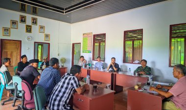 Babinsa Koramil 0104/Cimanuk Dampingi Musyawarah Sengketa Tanah di Desa Pasirmae