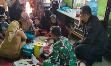 Pendampingan Imunisasi Campak/ORI Serentak di Desa Sukasari, Babinsa Koramil 0103/Banjar Aktif Dukung Program Kesehatan