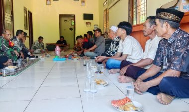 Babinsa Koramil 0111/Pagelaran Monitoring Kegiatan Musyawarah Desa (Musdes) Koperasi Merah Putih Desa Turus