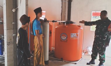 Babinsa Koramil 0102/Cadasari Laksanakan Komsos dan Pengecekan Bantuan Mesin Penjernih Air di Ponpes Falahul Ahkam