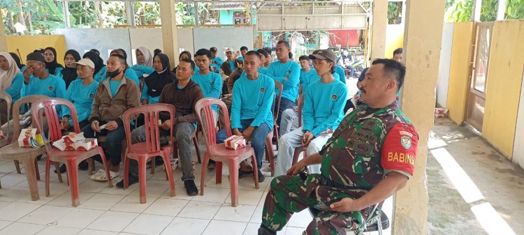 Babinsa Koramil 0102/Cadasari Laksanakan Komsos dan Sosialisasi Pelatihan Relawan MBG di Desa Pasirkarag