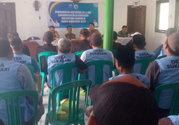 Babinsa Koramil 0103/Banjar Hadiri Sosialisasi Peningkatan Kapasitas RT dan RW Desa Sukasari TA 2026