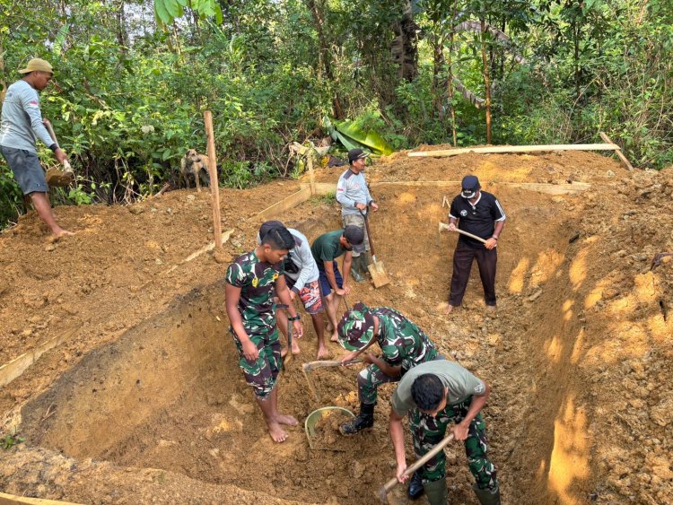 ‎TNI dan Warga Gotong Royong Bangun Jembatan Gantung di Desa Sindangkerta