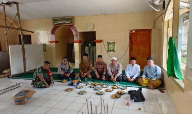 Babinsa Koramil 0103/Banjar Hadiri Penentuan Arah Kiblat dan Alih Status Mushola Menjadi Masjid di Kaduhejo