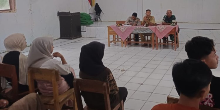 Pelda Agus Rizal Wakili Danramil Hadiri Kelulusan SMK IPTEK Patia, 109 Siswa Lulus