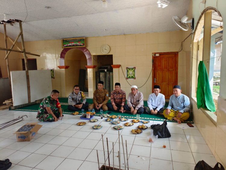 Babinsa Koramil 0103/Banjar Hadiri Penentuan Arah Kiblat dan Alih Status Mushola Menjadi Masjid di Kaduhejo