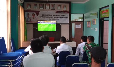 Babinsa Koramil 0105/Mandalawangi Hadiri Nonton Bareng Gembira Piala Dunia 2026 di Aula Puskesmas Mandalawangi
