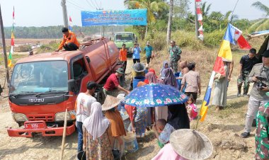 Satgas TMMD Ke-129 Kodim 0601/Pandeglang Distribusikan Air Bersih untuk Warga Desa Pasirgadung